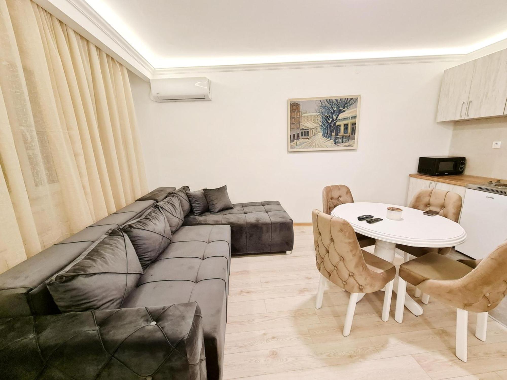 Modern Central Apartments Renovated Beograd Eksteriør billede