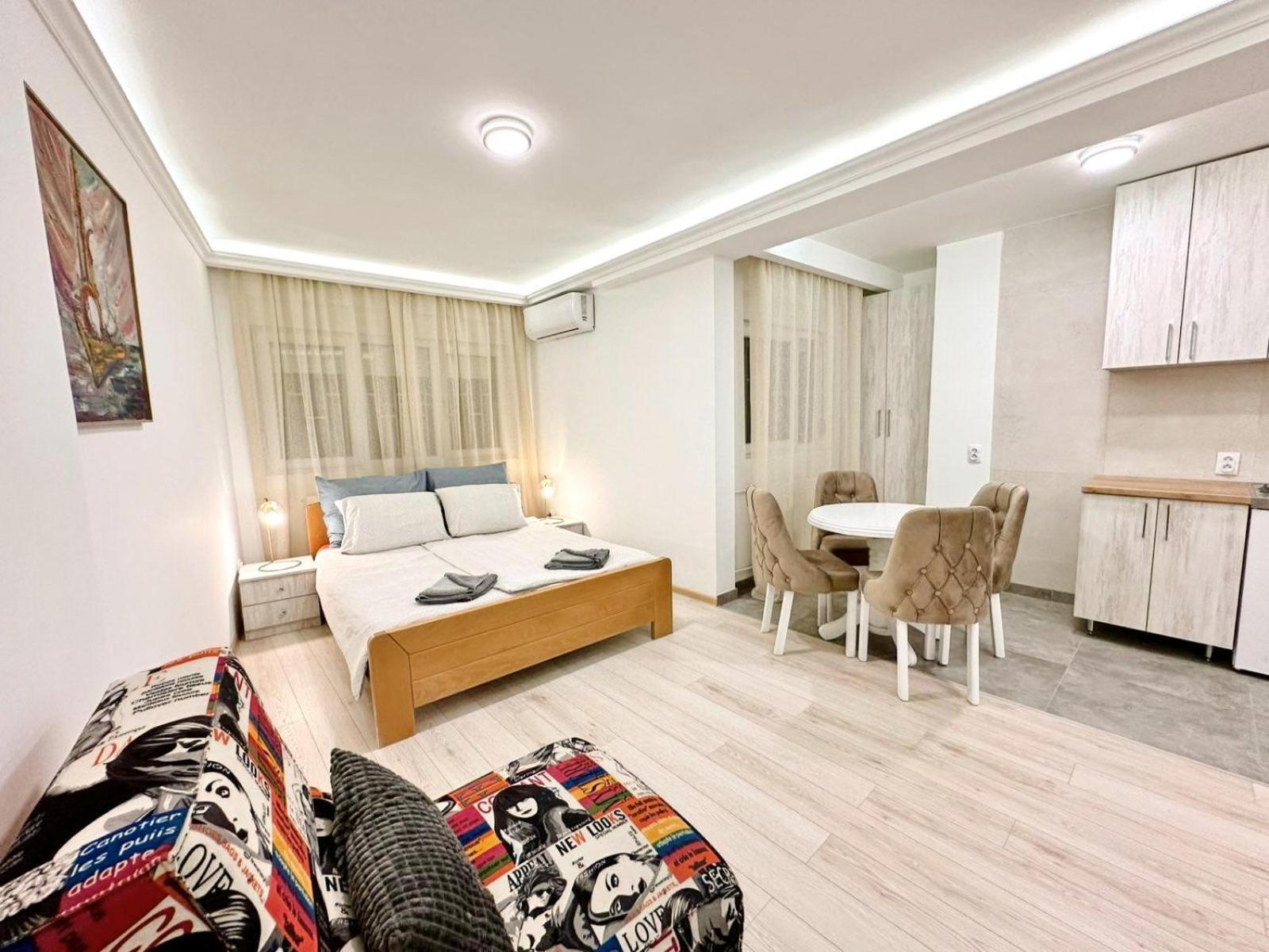 Modern Central Apartments Renovated Beograd Eksteriør billede